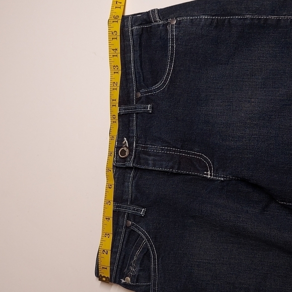 Q-BABY No Gap EMBELLISHED Size  Riding JEANS Dark Wash STRETCH Wrangler 9/10 - Picture 12 of 12